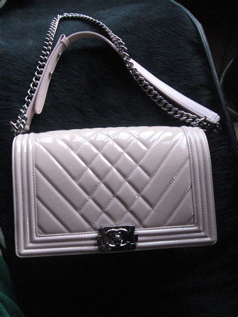 chanel chevron pink boy|sac Chanel boy authentique.